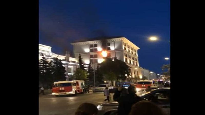 شاهد.. اندلاع حريق