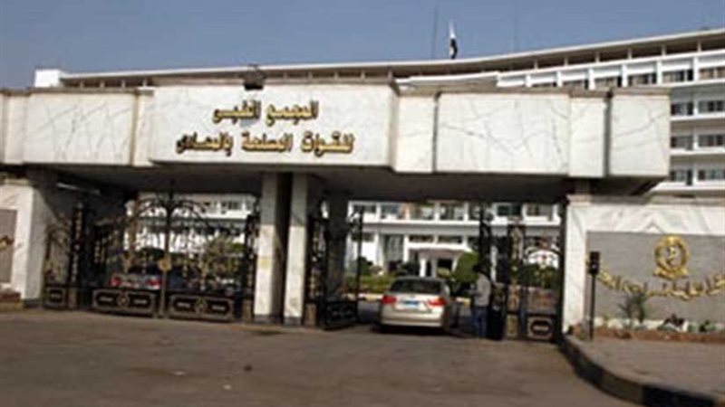 خبيران في الجهاز