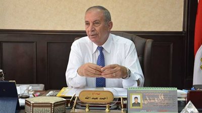 محافظ البحرالأحمر يحيل صاحب مركب للنيابة لقيامه بصيد أسماك القرش