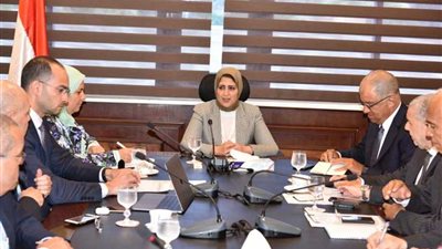 وزيرة الصحة تبحث مع شركات الدواء زيادة صادرات الأدوية للأسواق الإفريقية