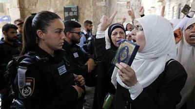 الاحتلال الإسرائيلي يبعد مقدسية عن المسجد الأقصى لمدة 6 أشهر