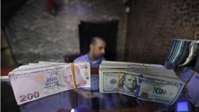 انخفاض الليرة التركية يؤثر على شمال سوريا