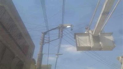 صيانة كشافات الإنارة بأبو قرقاص