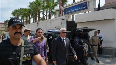 مدير أمن البحيرة يتفقد المواقع الشرطية وخدمات الكنائس بحوش عيسى وأبوالمطامير