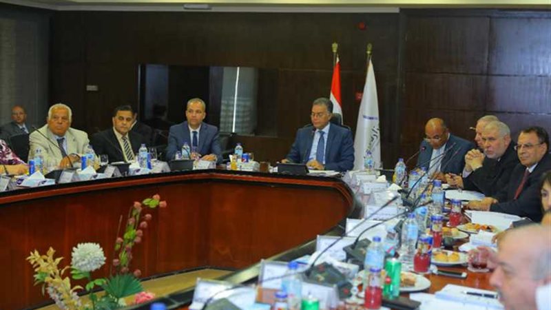 وزير النقل يترأس