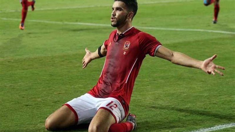 أزارو يتقدم للمرة