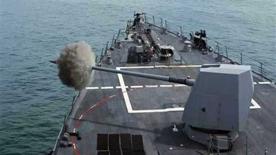 البحرية الأمريكية تحبط عملية تهريب أسلحة في خليج عدن