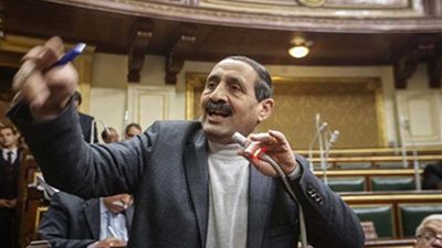 قلدس يطالب محافظ أسيوط باستكمال مشروعات الصرف الصحى