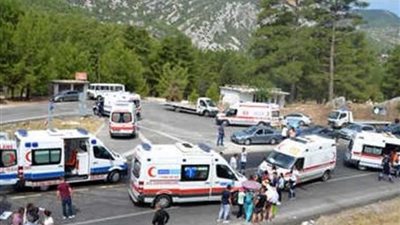 مقتل 4 أشخاص اثر تصادم حافلة ركاب بشاحنة في ولاية نيو مكسيكو الأمريكية