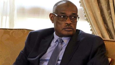 وزير الخارجية السوداني يغادر مطار القاهرة