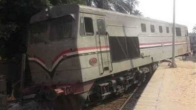 توقف حركة القطارات بالصعيد بعد سقوط جرار عن القضبان بالمنيا