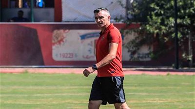 كارتيرون يعلن قائمة الأهلي لمواجهة الإنتاج