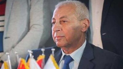 محافظ أسوان يفتتح معرض 