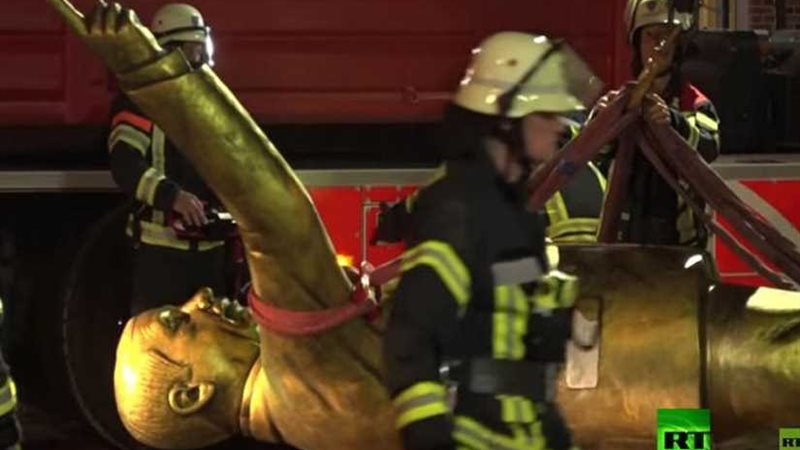 إزالة تمثال لـأردوغان