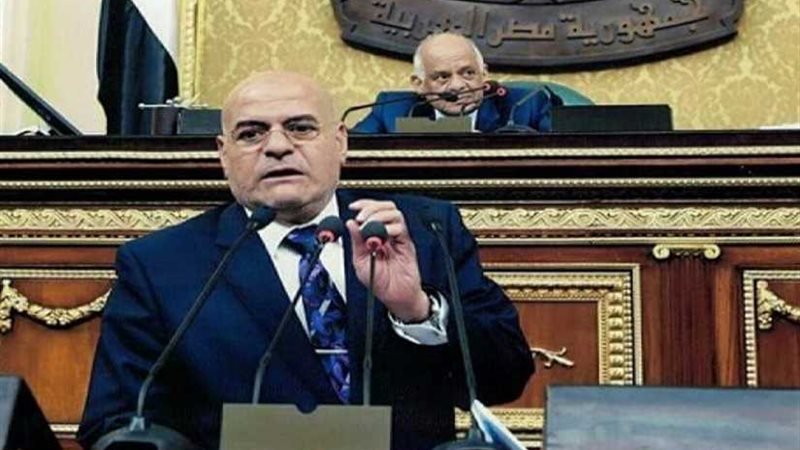 بركات يطالب محافظ