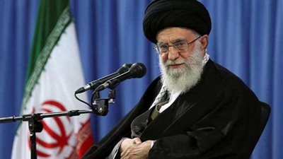 خامنئي يدعو الجيش الإيراني إلى الاستعداد للحرب