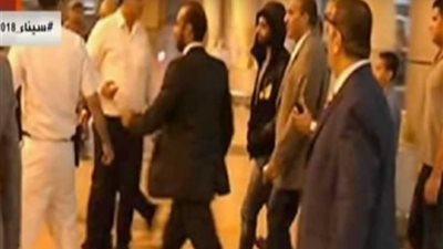 لحظة وصول محمد صلاح للقاهرة للانضمام لمعسكر المنتخب (فيديو)‎