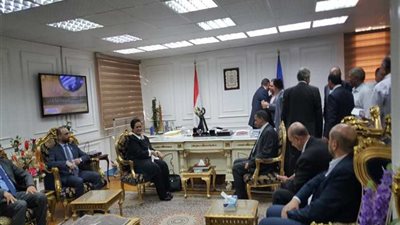 محافظ البحيرة يستقبل وفدا من حزب مستقبل وطن لتقديم التهنئة