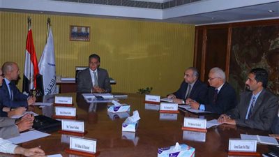 وزير النقل يتابع مشروع البنية المعلوماتية لنهر النيل