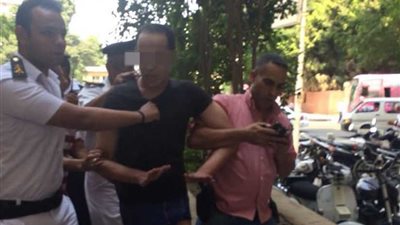 مصدر أمني: ضبط شاب يحمل مواد كيميائية حارقة في حقيبته