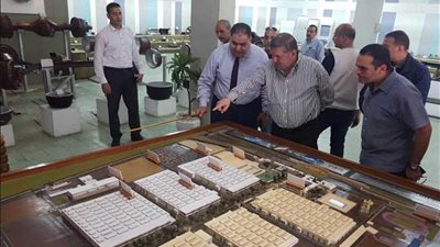 وزير قطاع الأعمال: استمرار الخسائر بشركتي النصر والهندسية لصناعة السيارات غير مقبول