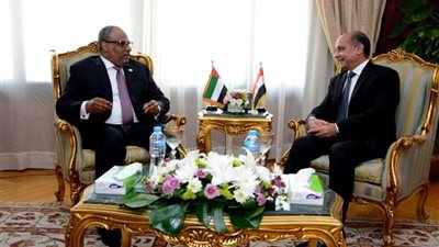 وزير الطيران يستقبل سفير دولة الإمارات بالقاهرة