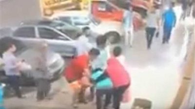 بالفيديو.. حارس عقار يقتل مدير محل بالمنصورة