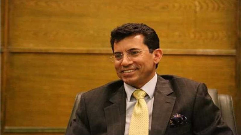 وزير الرياضة يهنئ