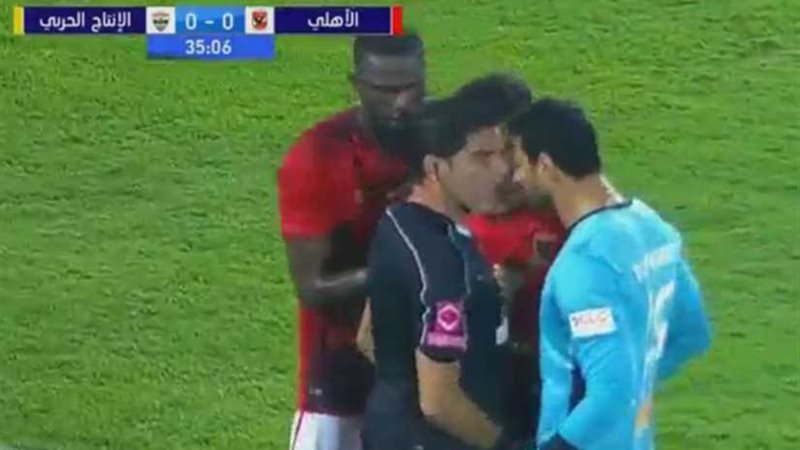 الأهلي يعاقب الشناوي