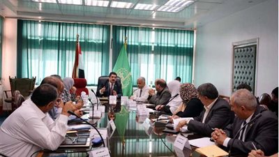 محافظ القليوبية للتنفيذيين: كلنا فريق عمل واحد لراحة المواطن ورفع مستوى الخدمات