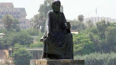 مجهولون يقطعون أصابع تمثال 