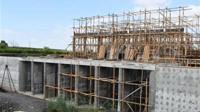 وزير الري يتفقد عددا من محطات الصرف بالبحيرة