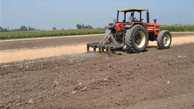 إعادة حرث 5 أفدنة زراعية بعد إزالة التعديات عليها بـ