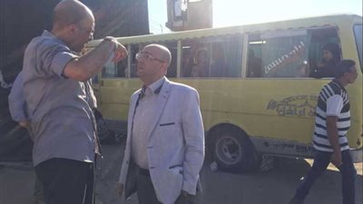 نائب المحافظ: آثار إيجابية لقرار انتظار سيارات العاملين بالاستثمار بالمنطقة الحرة