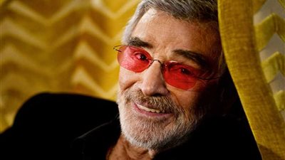 وفاة الممثل الأمريكي بيرت رينولدز عن 82 عاما