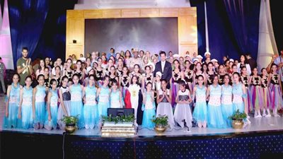 القوات المسلحة تنظم إحتفالية فنية لطلبة الطلائع بوحدات المظلات