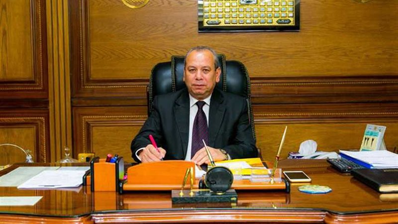 إحالة 20 صيدلي وطبيب