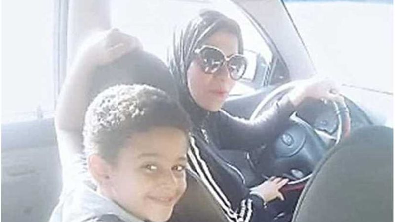 3 سائقات ينقلن أطفال