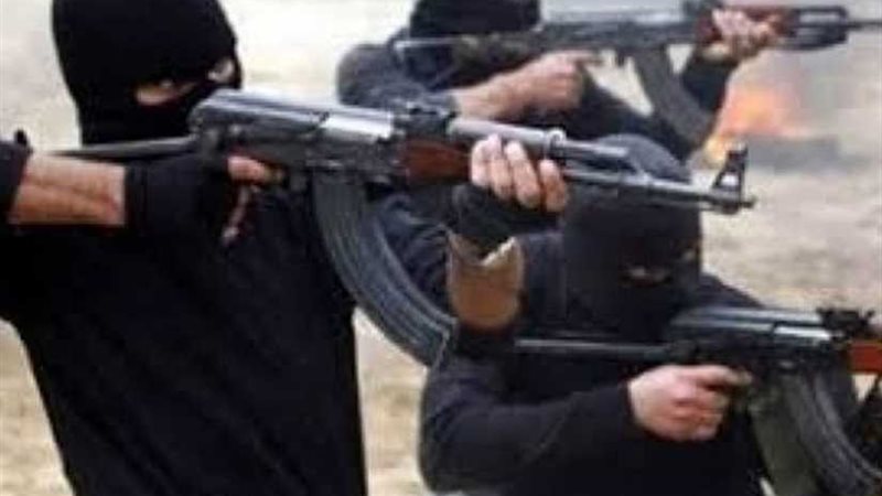 مقتل 4 وإصابة آخرين