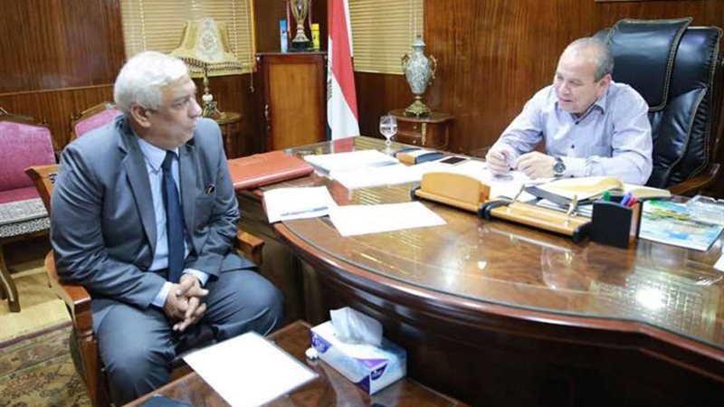 محافظ كفر الشيخ يبحث