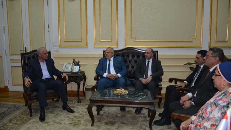 رئيس جامعة القاهرة