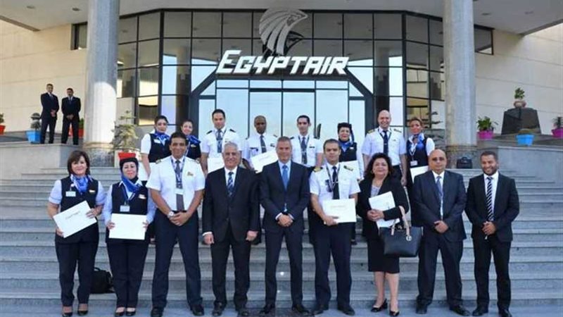 مصر للطيران تكرم