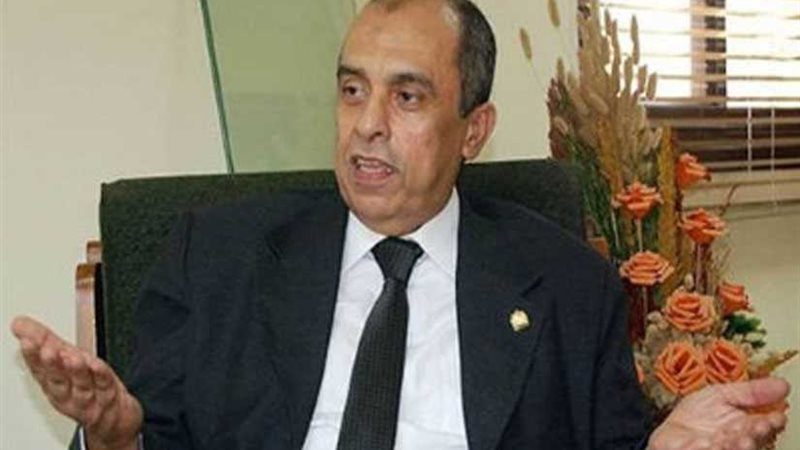 وزير الزراعة يعقد