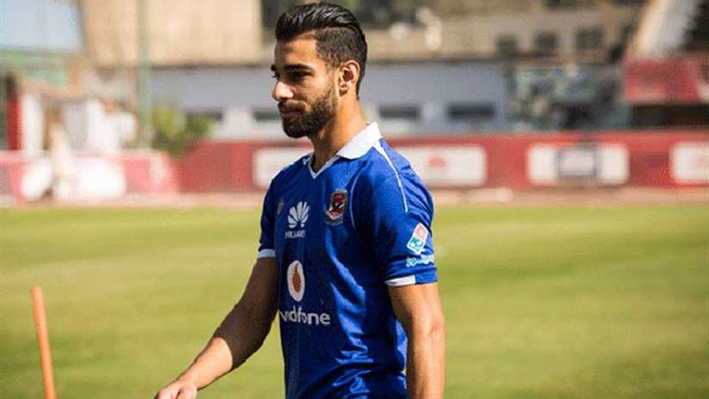 عمرو السولية يؤدي