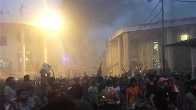 احراق احدى المباني داخل القصور الرئاسية وسط البصرة