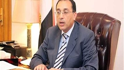 رئيس الوزراء يتلقى تقريراً عن القوافل الطبية التي أرسلتها جامعة الإسكندرية لإفريقيا