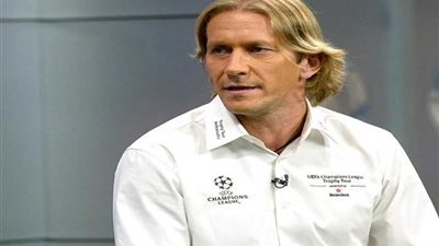 تفاصيل اجتماع نجم ريال مدريد بمدافعي منتخب مصر