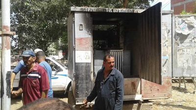 إصلاح محول كهرباء قرية 