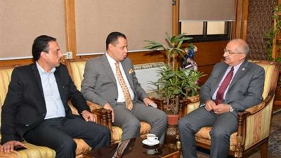 الجمال يستقبل عميد حقوق الزرقاء الأردنية لبحث سبل التعاون.. صور