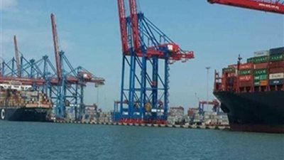 تداول 24 سفينة حاويات وبضائع عامة بموانئ بورسعيد
